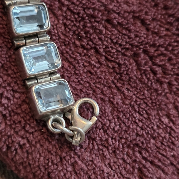 Elegant Sterling Silver Bracelet with Blue Topaz Stones - Picture 3 of 3